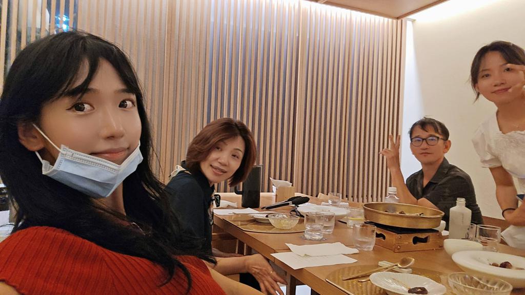 Hey guys! I was originally gonna stream in korea for a bit but I just decided to Hey guys! I was originally gonna stream in korea for a bit but I just decided to - Jinnytty
