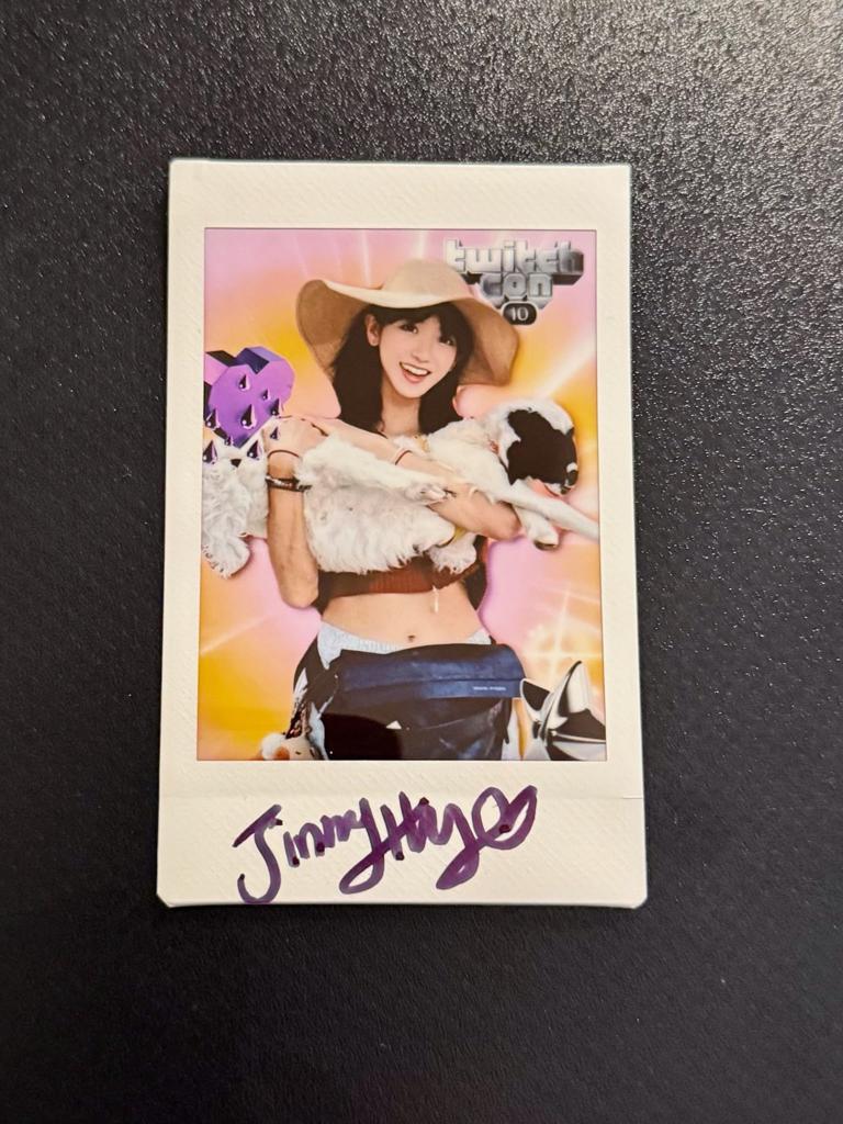 I guess I was too anxious and dumb to remember to ask for a pic… But it was an h